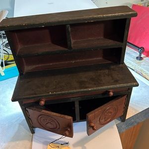 Boyd’s Bears Dresser/Cabinet